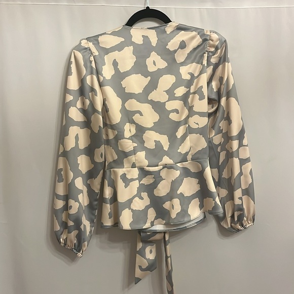 Satin Wrap Top w Abstract Print - ASOS Never Fully Dressed - Picture 4 of 4